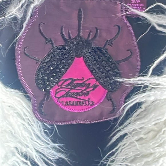 Black and White Faux Fur Vest - Picture 4 of 7